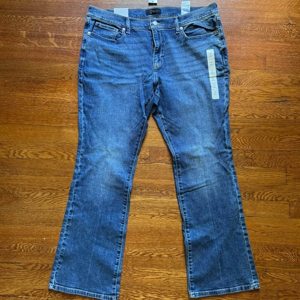 NWT Banana Republic Boot Cut Midrise Jeans
